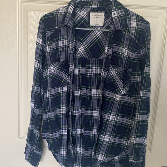 Blue and green flannel American Eagle size medium - Picture 2 of 6